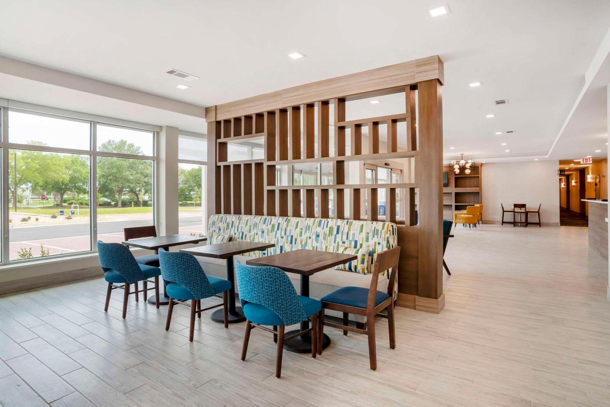 Comfort Inn & Suites Destin Near Henderson Beach شاطئ ميرامار المظهر الخارجي الصورة